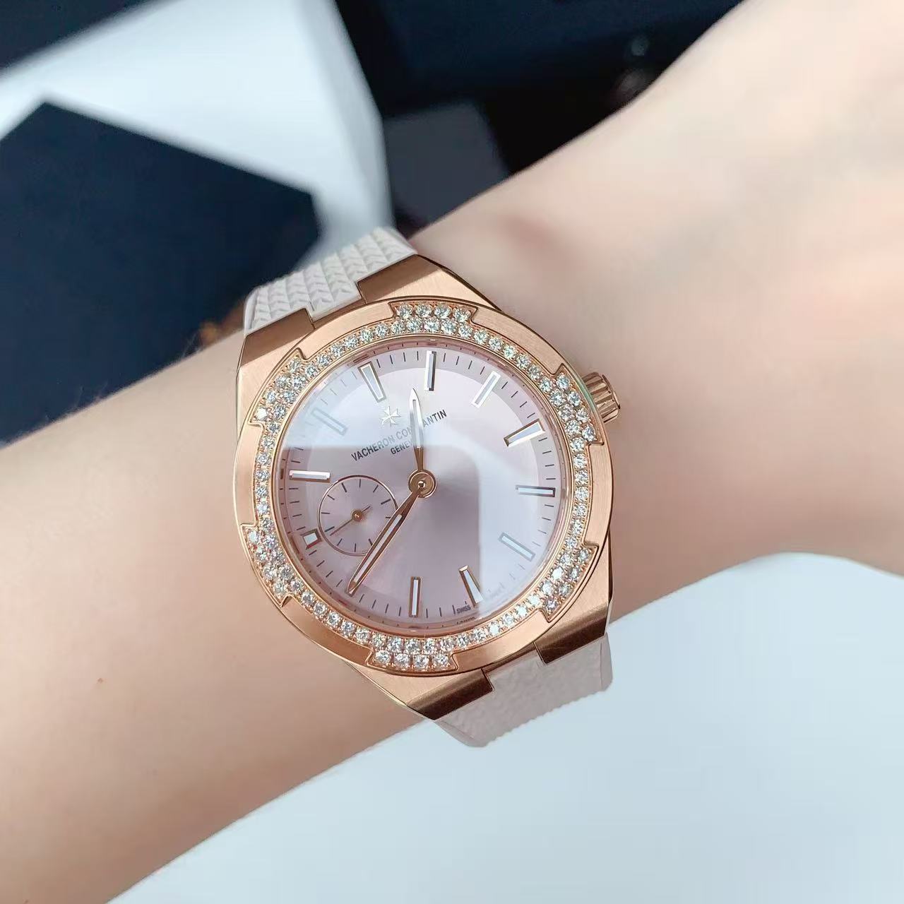 Vacheron Constantin 2305V/100R-B077 Overseas